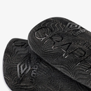 Caneleira Umbro Graph Pro